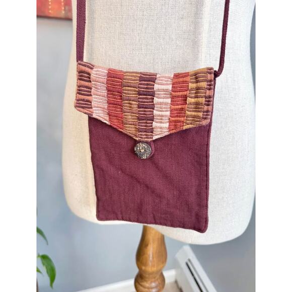 Handmade Guatemalan 100% Cotton Purse with Coconut Shell Button - Picture 4 of 8